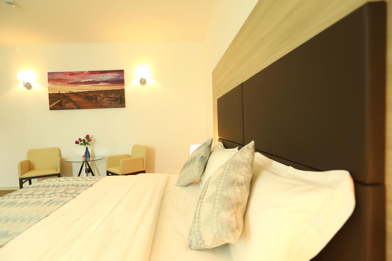 Hotel Nuvola ปาล์มเดดเซิร์ท ภายนอก รูปภาพ