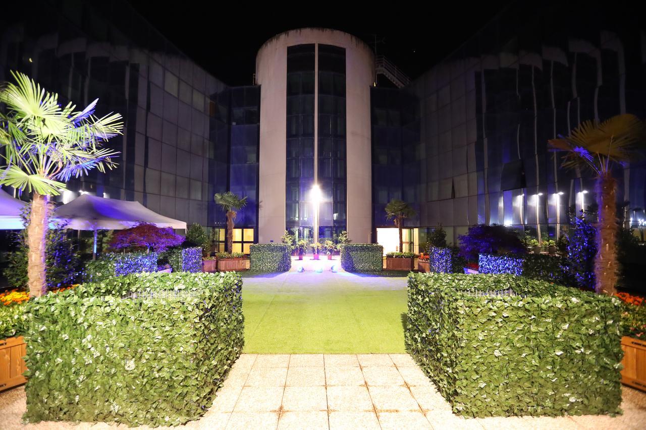 Hotel Nuvola ปาล์มเดดเซิร์ท ภายนอก รูปภาพ